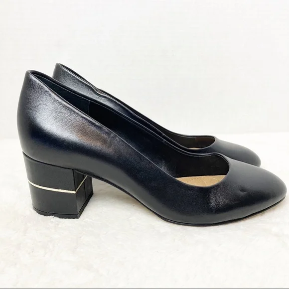 Tahari Amanda Black Leather Block Heel Pumps sz 7 - Picture 2 of 8